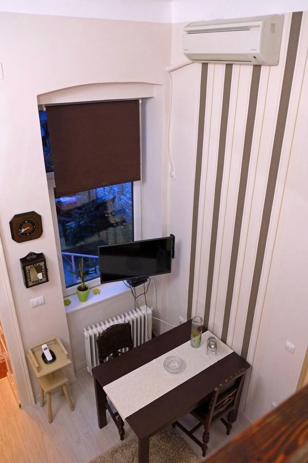 Oaza Centar Apartment โนวีซาด ภายนอก รูปภาพ